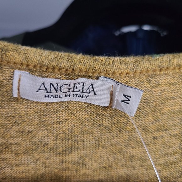 Angela Yellow Flower Knit Top Size M - Picture 10 of 11